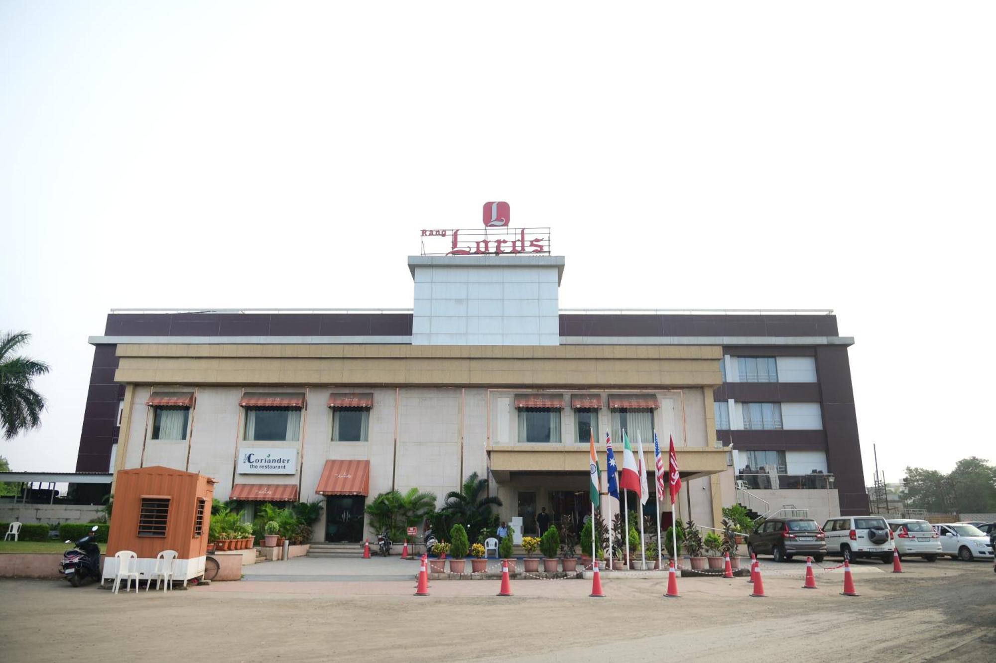 Rang Lords Inn Bharuch Kültér fotó